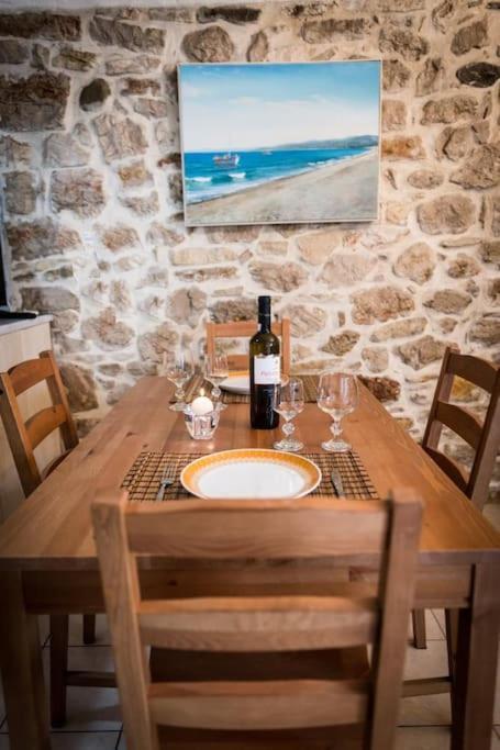 Ferienwohnung Το Πέτρινο Aitoliko Exterior foto